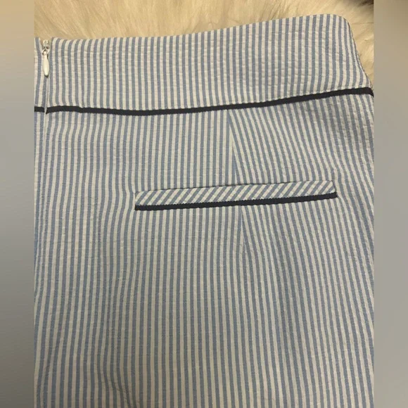 TUCKERNUCK RENWICK Periwinkle and White Seersucker Skort - Picture 11 of 16